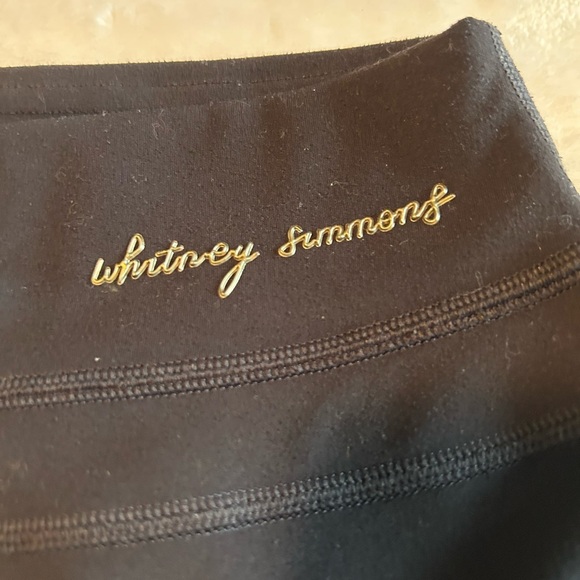 Gymshark Black Athletic Shorts Moisture-Wicking Mid-Thigh - Picture 5 of 9